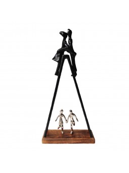 Figurine couple s/échelle...
