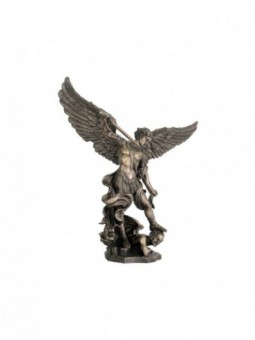 Statue saint michel s/demon